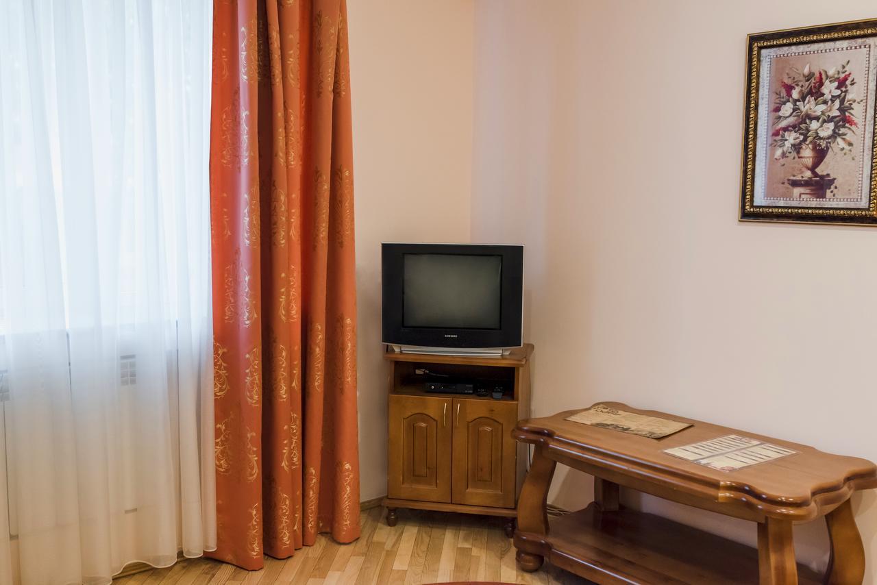 Motel Okolytsya Rivne Exterior foto